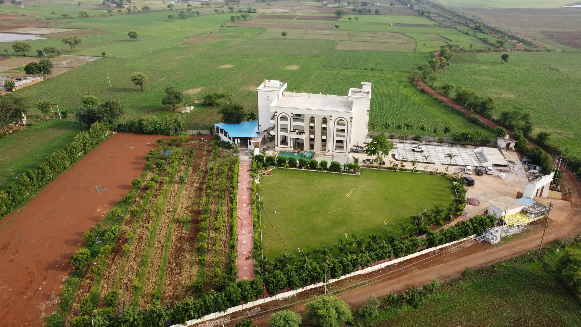 HotelDroneDayFarAway